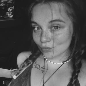 Meet your Posher, Lilly